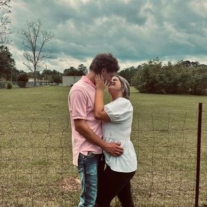 Meet your Posher, Macie